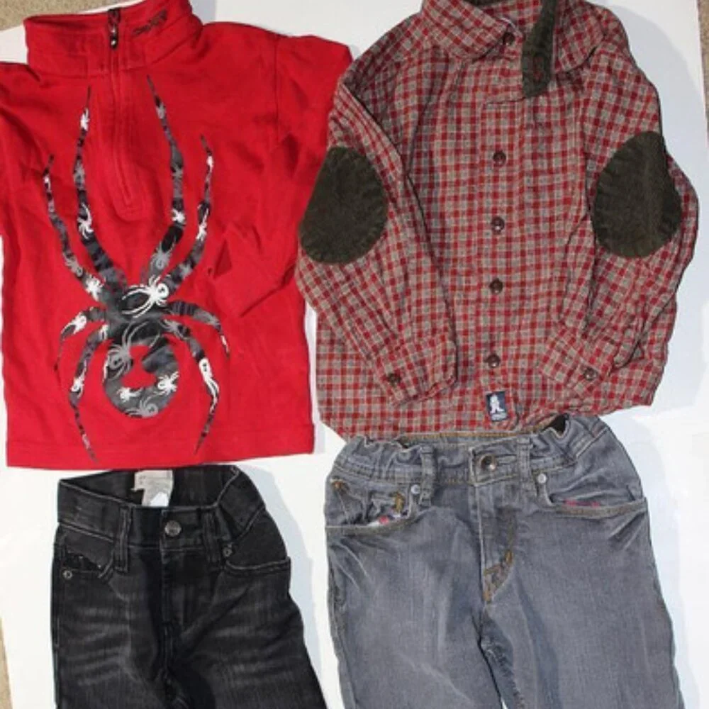 Bundle of Boy's Clothes sz 4 - Two Tops & 2 Pair of Jeans - Picture 1 of 4